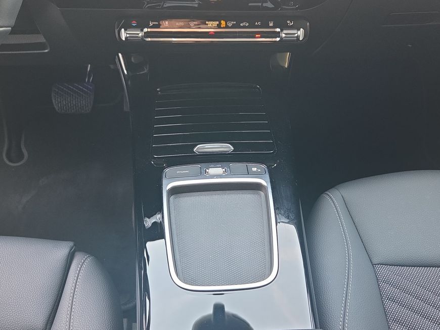 Mercedes-Benz CLA 180 2024