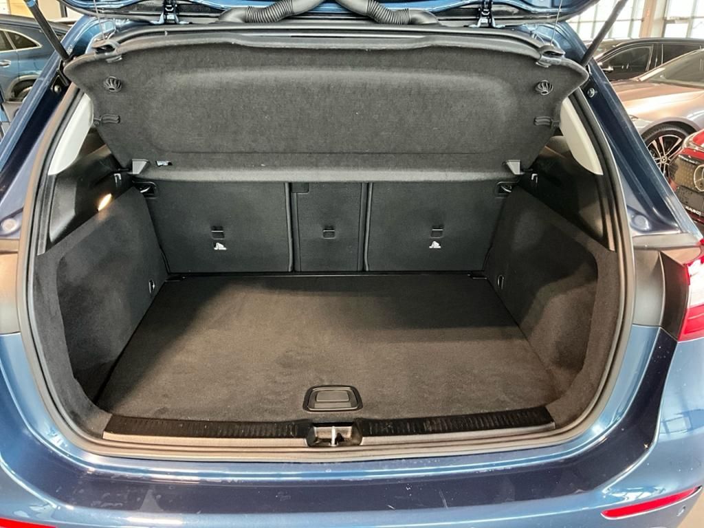 Mercedes-Benz B 220 2022
