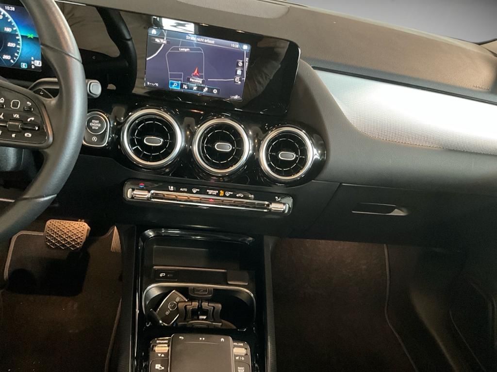 Mercedes-Benz B 220 2022