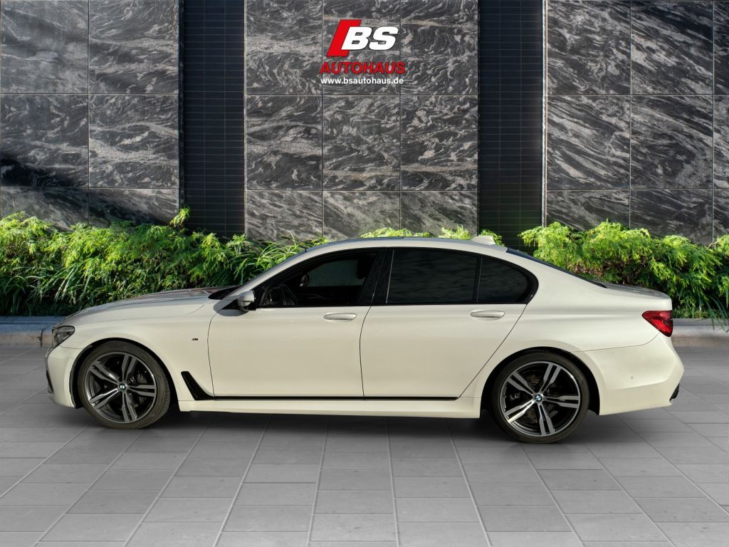 BMW 750 2016