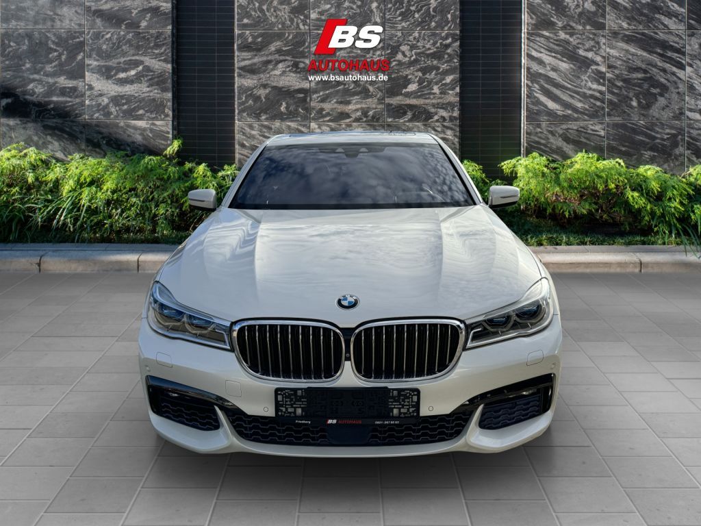 BMW 750 2016