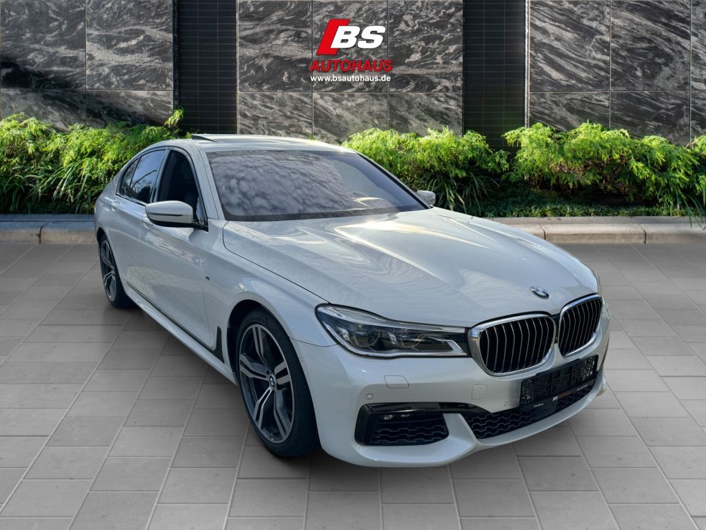 BMW 750 2016