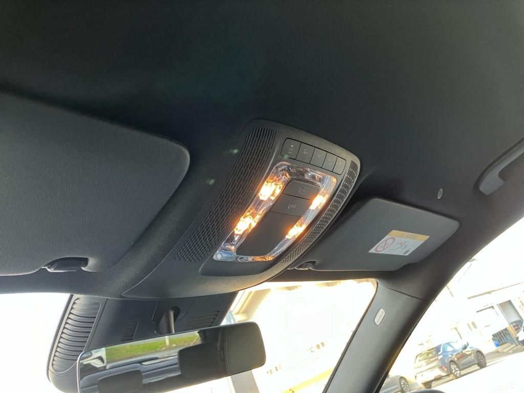 Mercedes-Benz GLA 180 2025