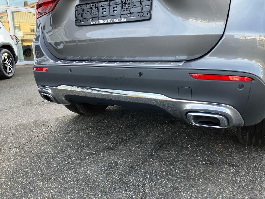 Mercedes-Benz GLA 180 2025