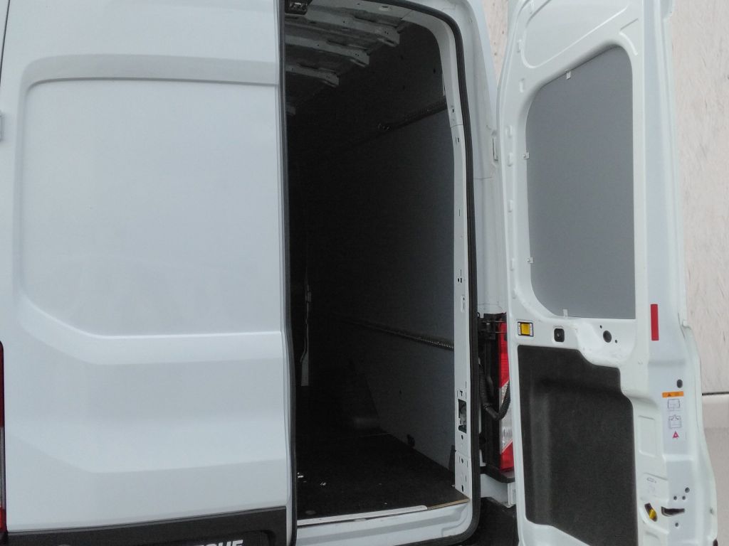 Ford Transit 2025