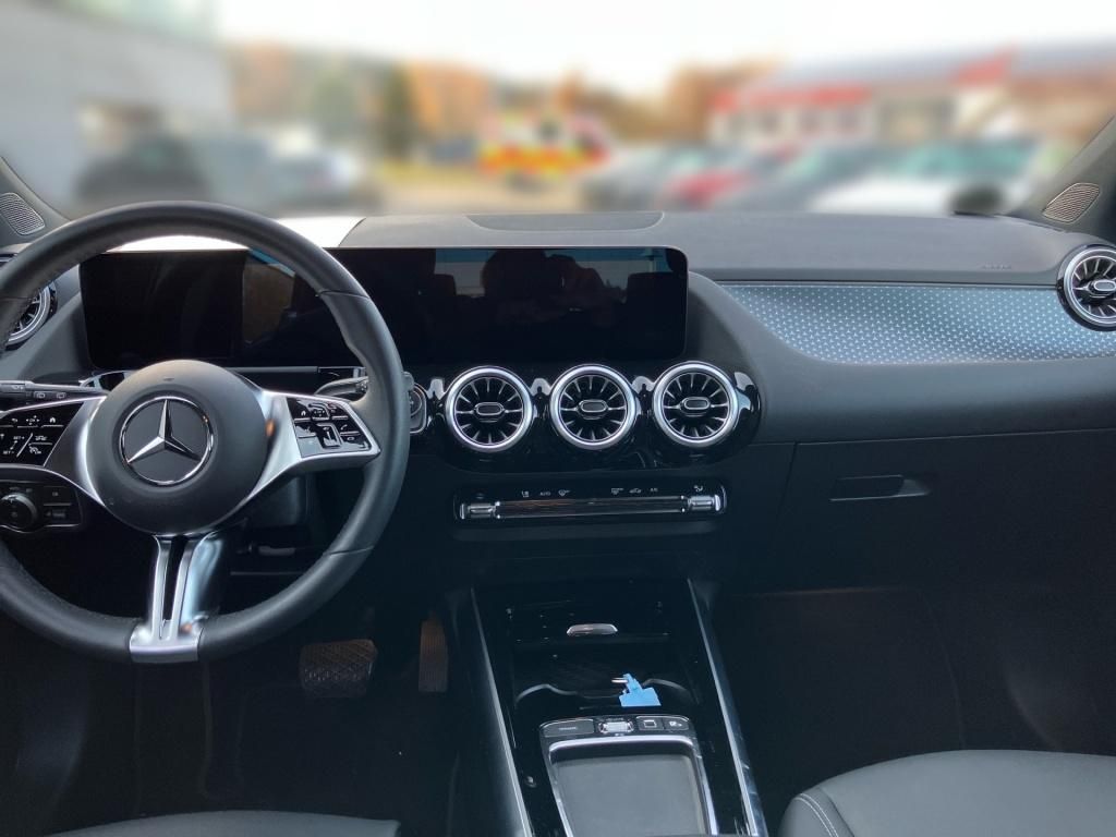 Mercedes-Benz GLA 180 2025