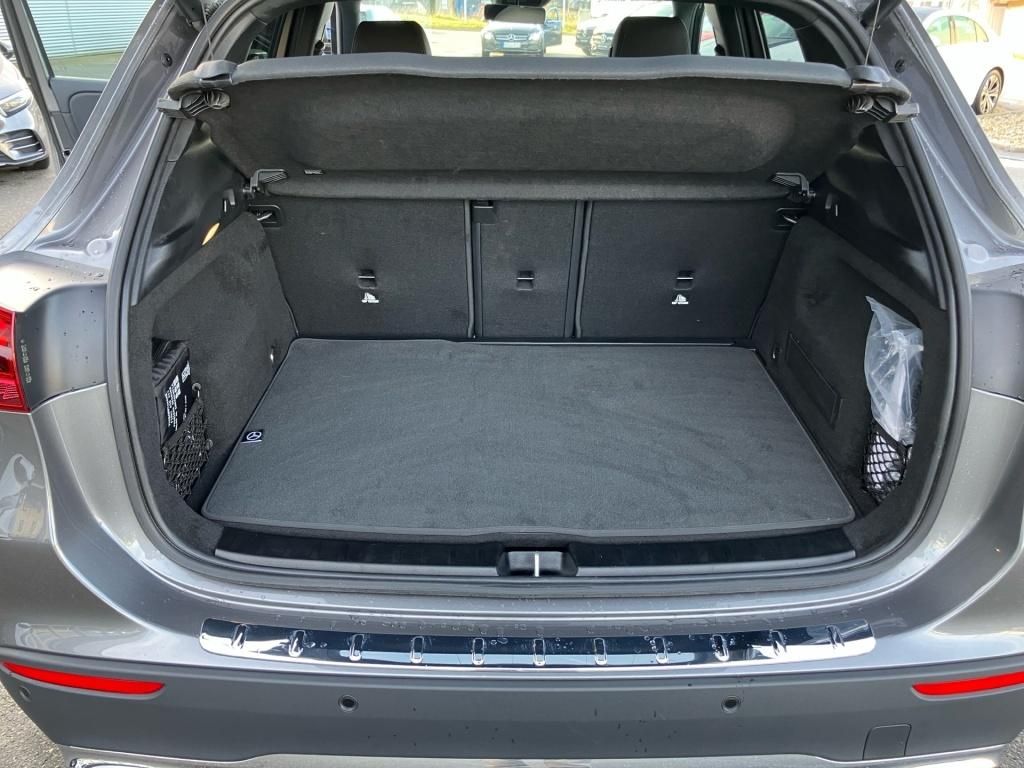 Mercedes-Benz GLA 180 2025