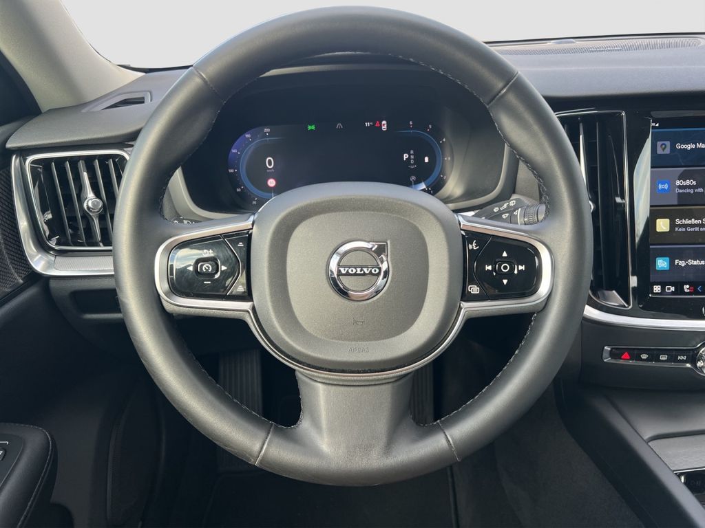 Volvo V60 2023