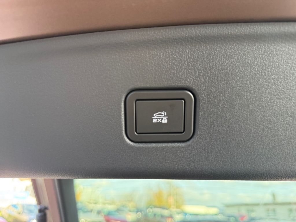 Mazda 6e