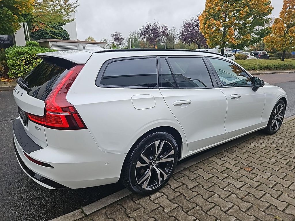 Volvo V60 2025