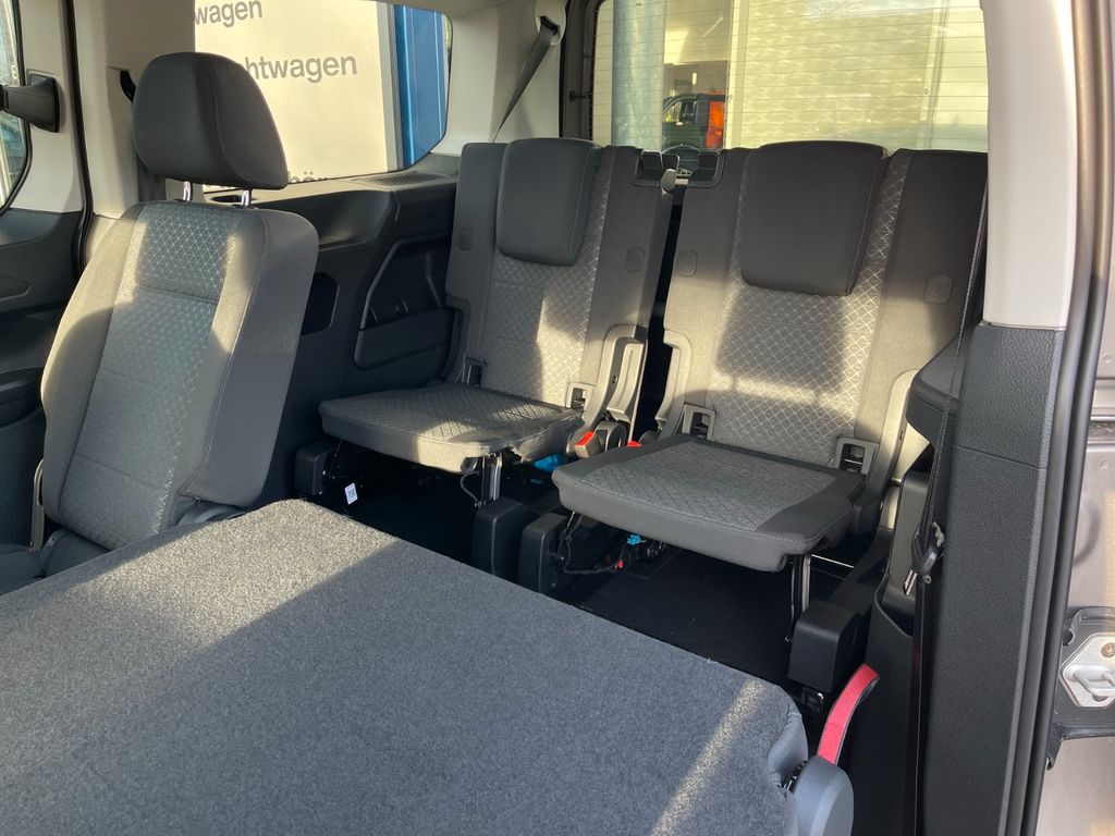 Ford Grand Tourneo 2025