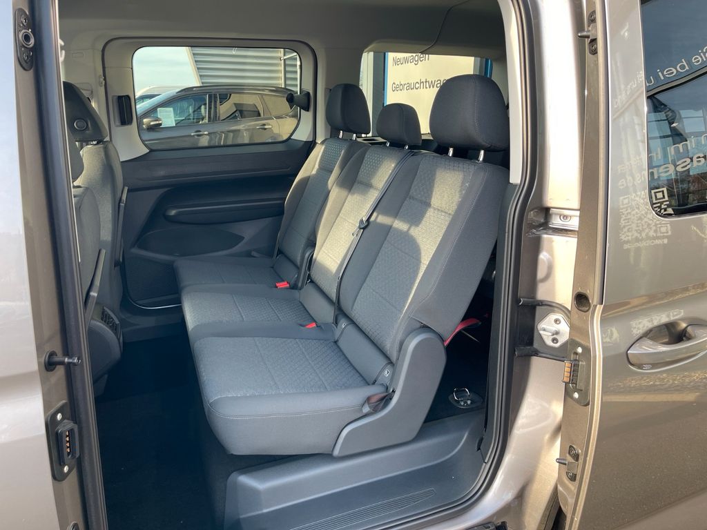 Ford Grand Tourneo 2025