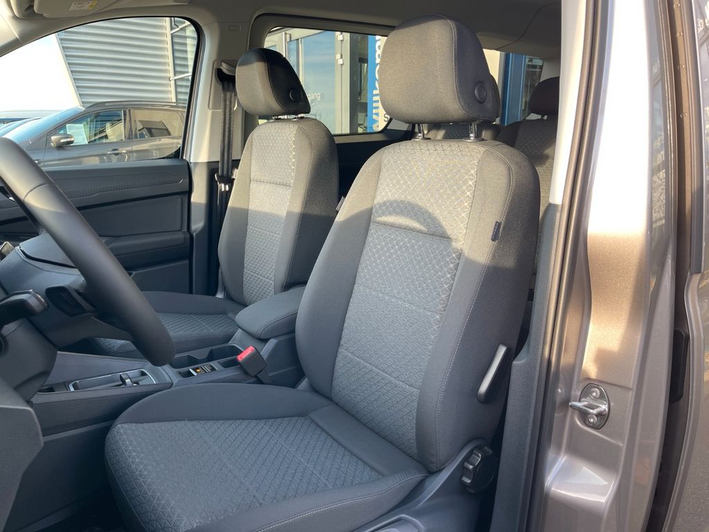 Ford Grand Tourneo 2025