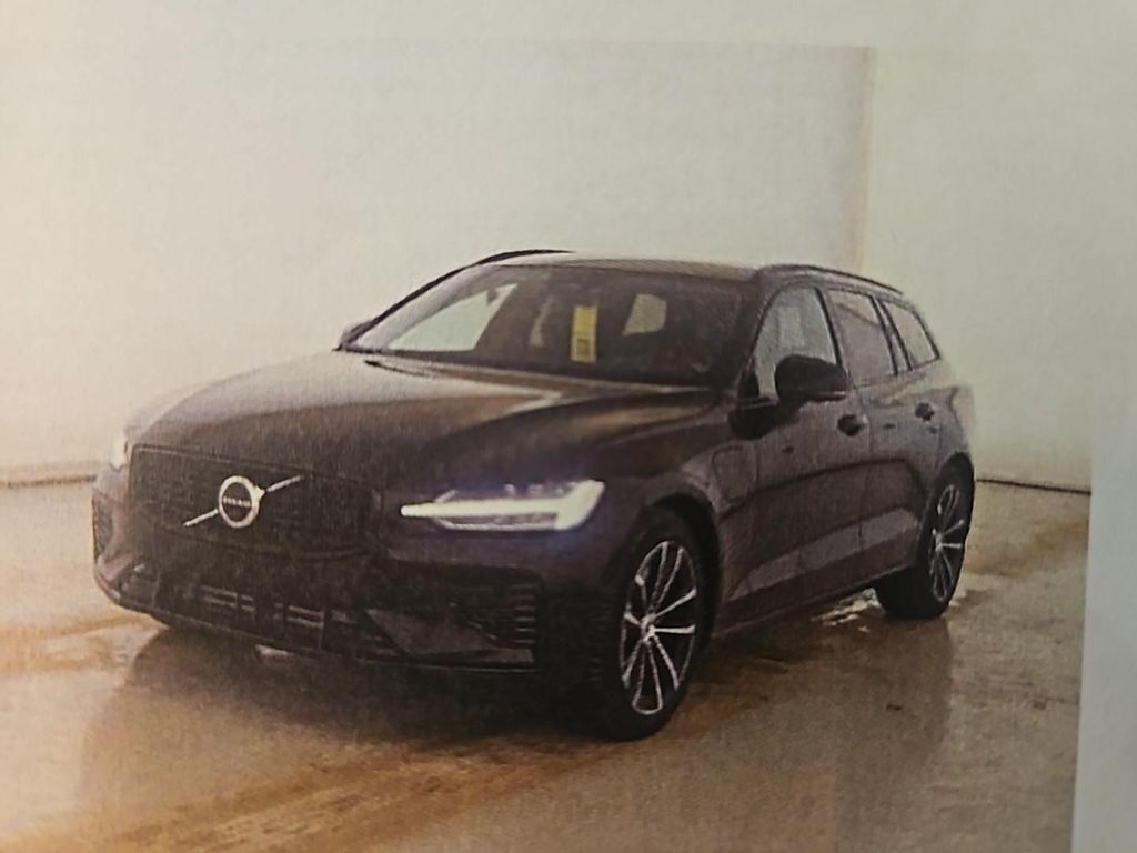 Volvo V60 2025