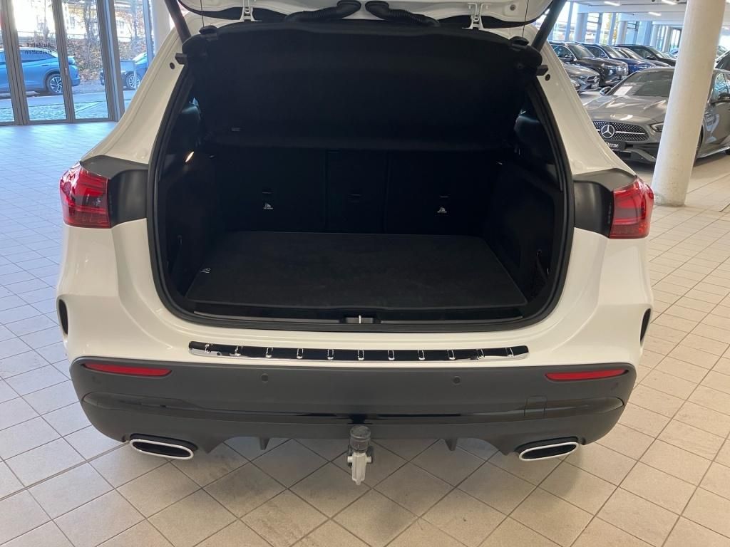 Mercedes-Benz GLA 200 2025