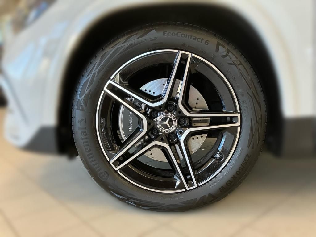 Mercedes-Benz GLA 200 2025