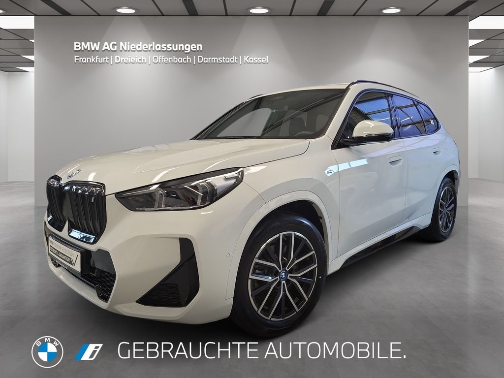 BMW iX1 2023