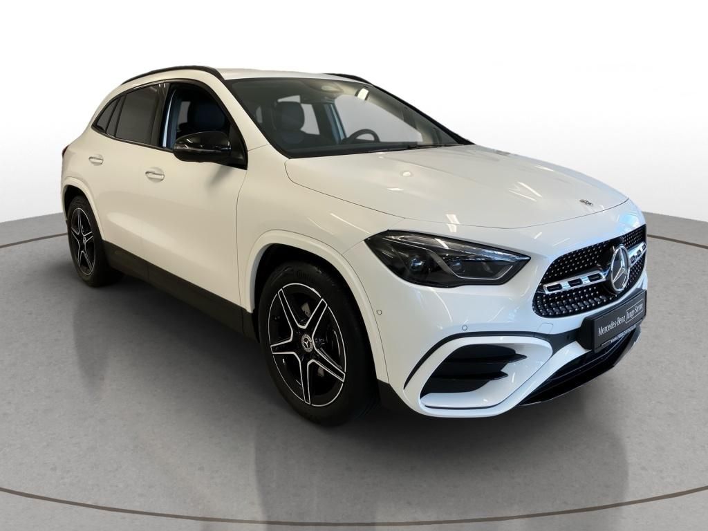 Mercedes-Benz GLA 200 2025