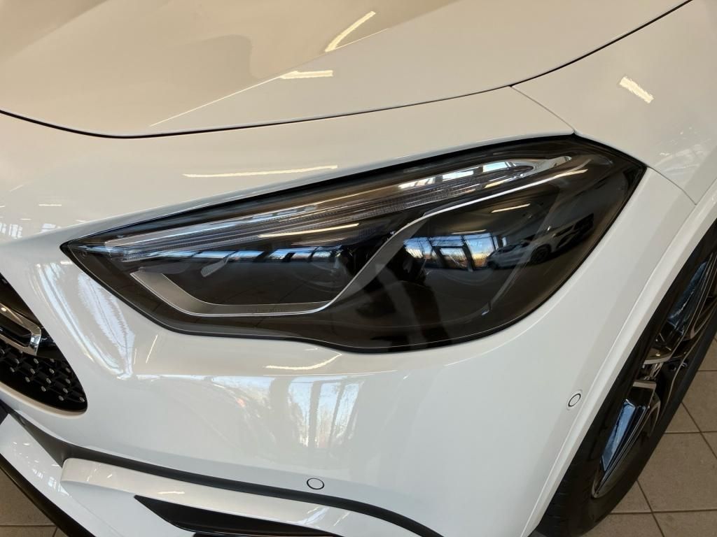 Mercedes-Benz GLA 200 2025