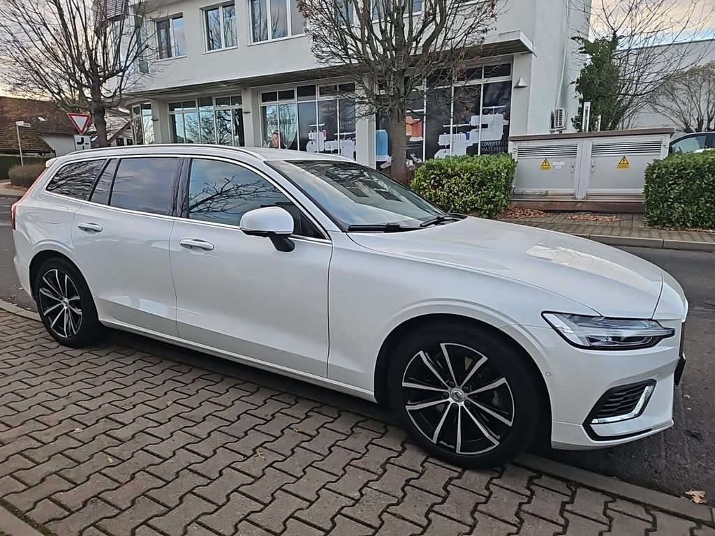 Volvo V60 2024