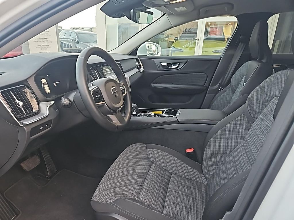 Volvo V60 2024
