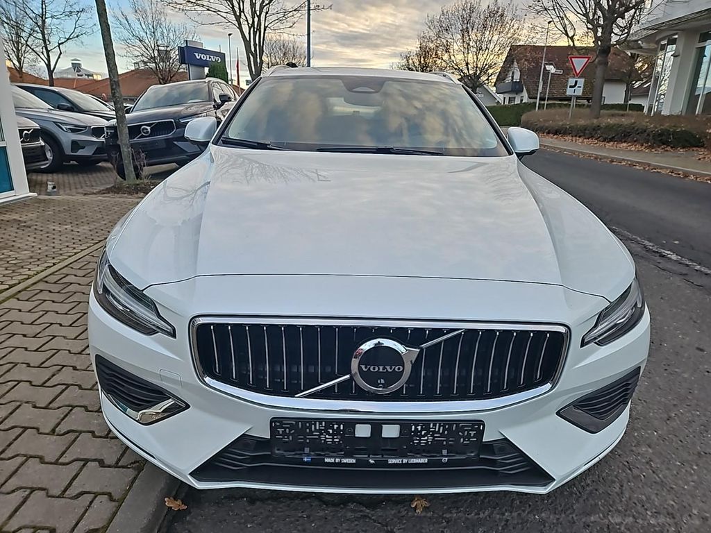 Volvo V60 2024
