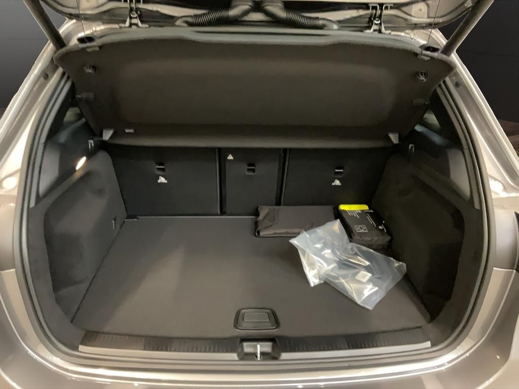 Mercedes-Benz B 200 2025