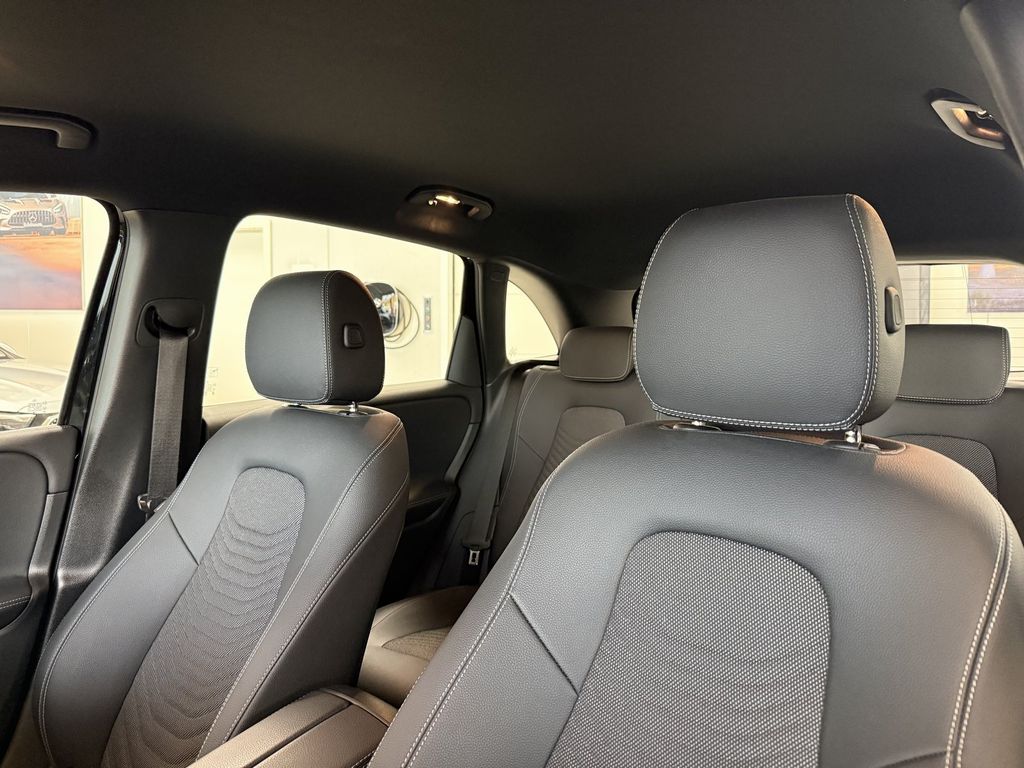 Mercedes-Benz B 200 2024