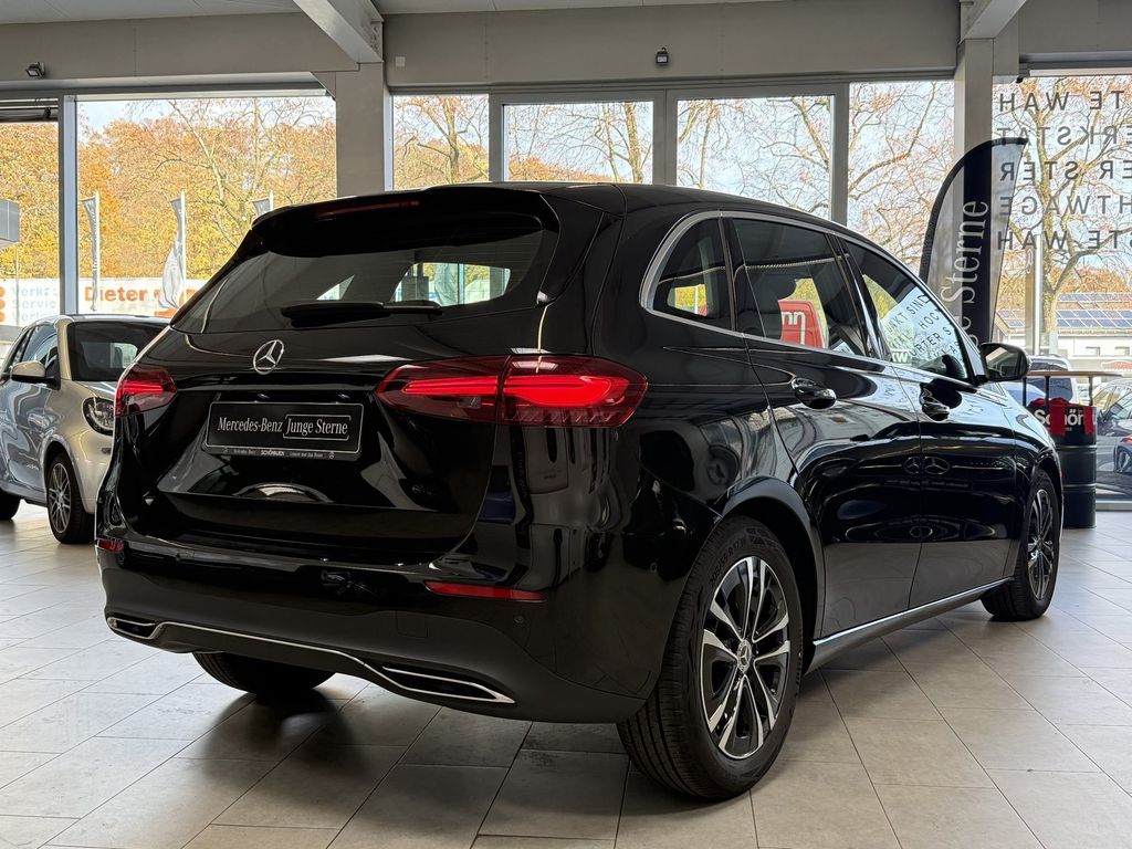Mercedes-Benz B 200 2024