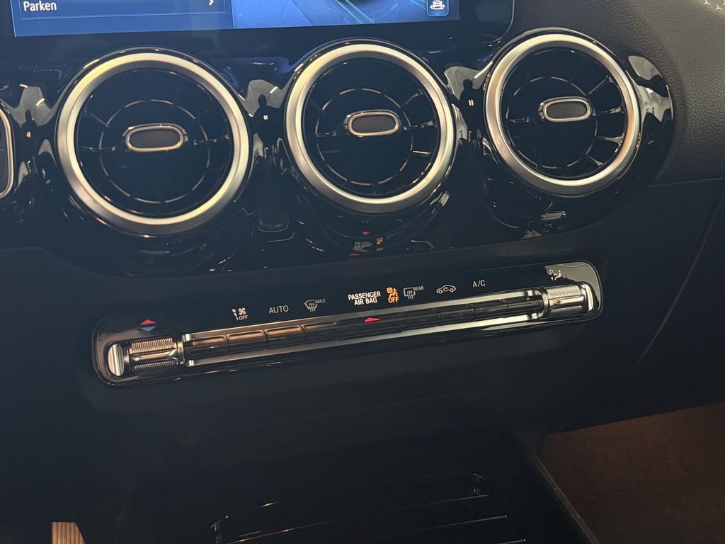 Mercedes-Benz B 200 2024