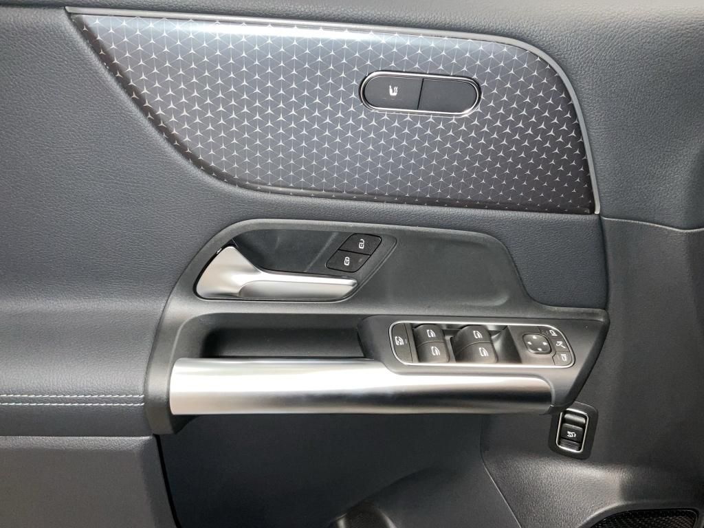 Mercedes-Benz B 200 2025