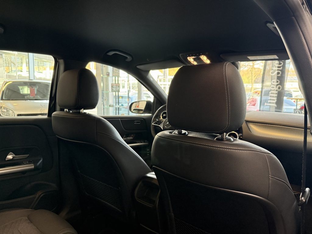 Mercedes-Benz B 200 2024