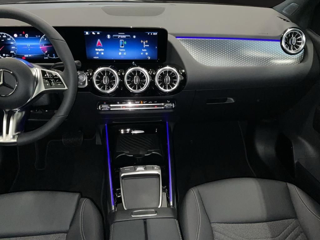 Mercedes-Benz B 200 2025