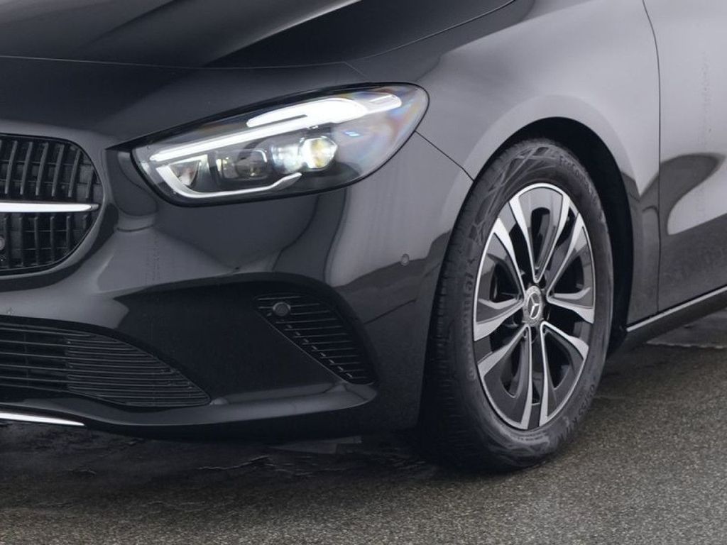 Mercedes-Benz B 220 2024