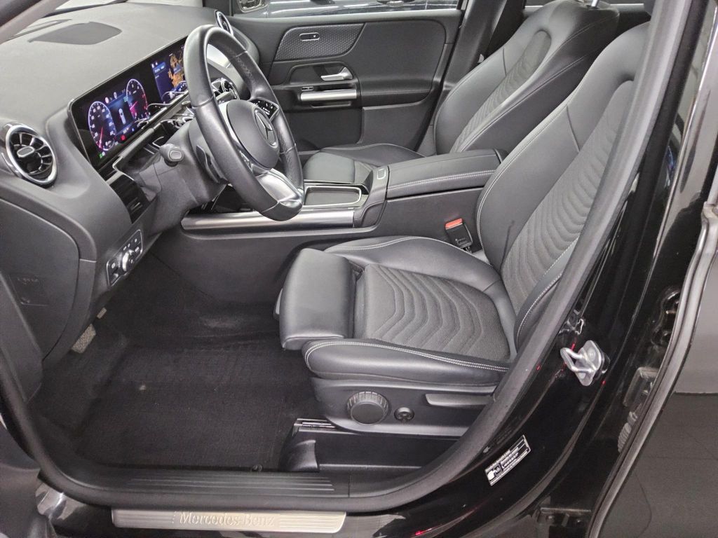 Mercedes-Benz B 200 2023