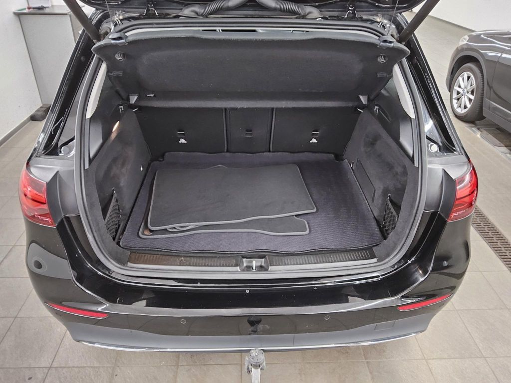 Mercedes-Benz B 200 2023