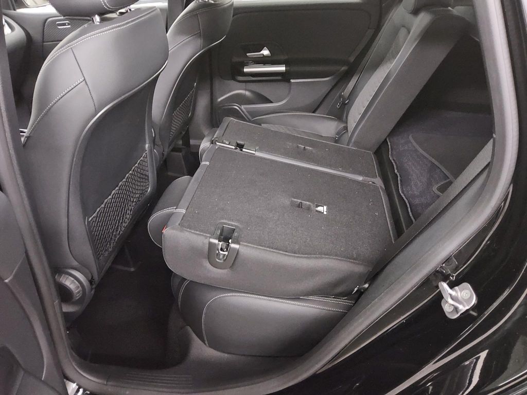 Mercedes-Benz B 200 2023