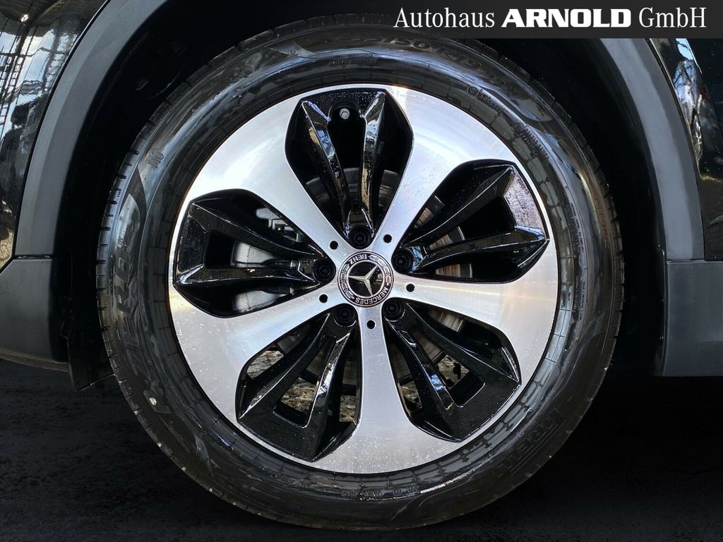 Mercedes-Benz GLA 200 2025