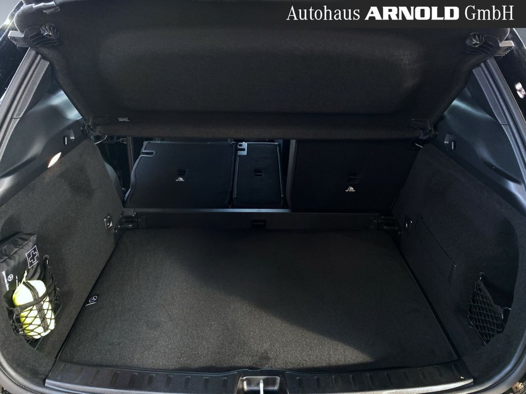 Mercedes-Benz GLA 200 2025