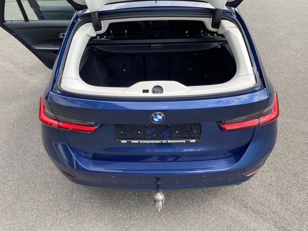 BMW 318 2022