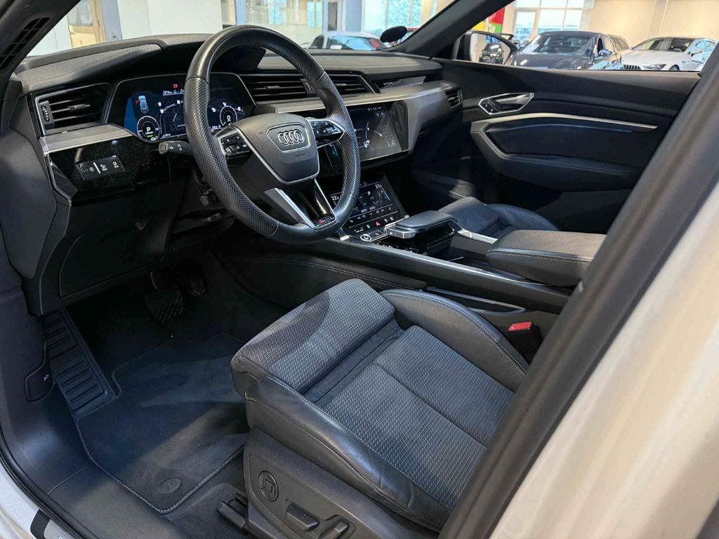 Audi e-tron 2022