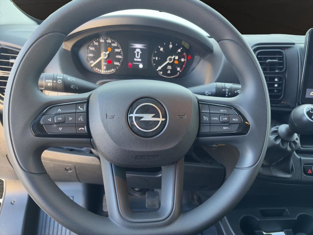 Opel Movano 2025