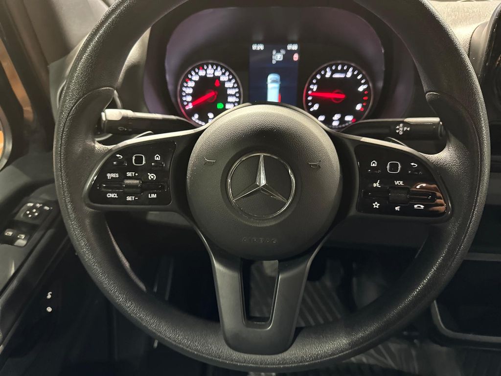 Mercedes-Benz Sprinter 2021