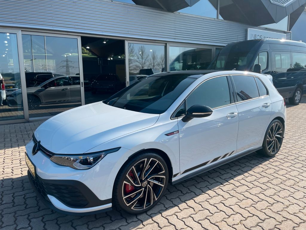 Volkswagen Golf 2023