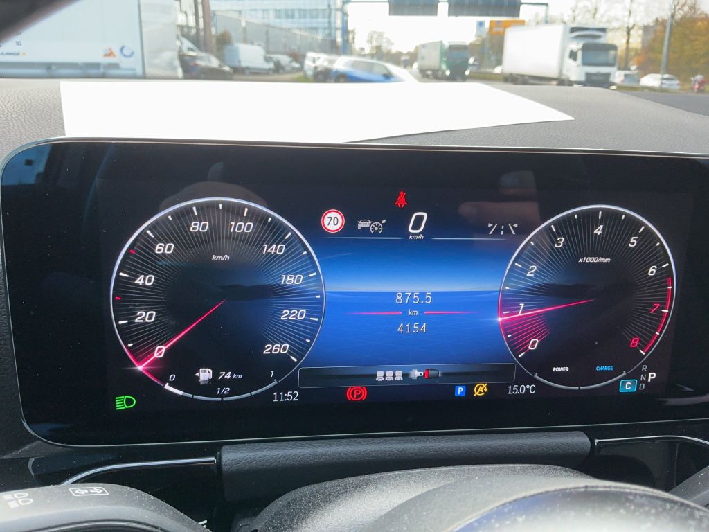 Mercedes-Benz GLA 200 2025