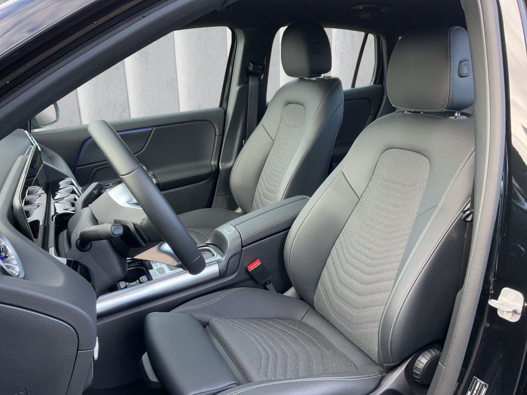 Mercedes-Benz GLA 200 2025