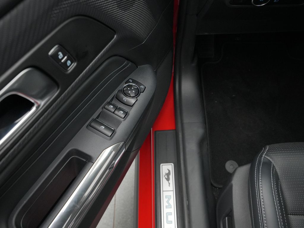 Ford Mustang 2025