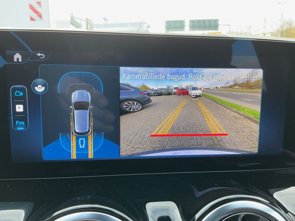 Mercedes-Benz GLA 200 2025