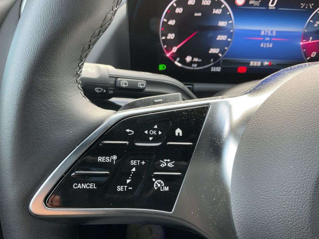 Mercedes-Benz GLA 200 2025