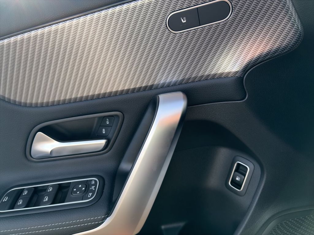 Mercedes-Benz A 250 2024